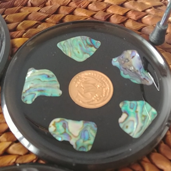 Vintage genuine N.Z. paua shell coin coaster set - Picture 7 of 12